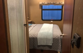 2017 Thor Motor Coach Chateau 31L