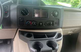 Mini RV, Mega Memories - Sleeps 6, Drives Easy