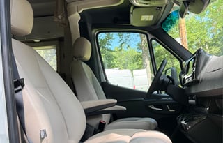 Cozy up with a View - Sprinter V6 Diesel