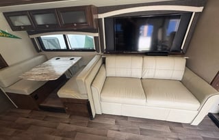 2020 Fleetwood FLAIR 35R (A-4)