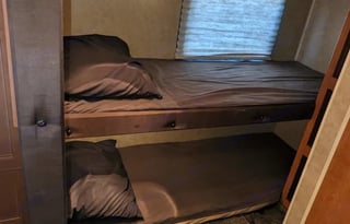 FULLY STOCKED! Forest River RV Cherokee Grey Wolf 28BH
