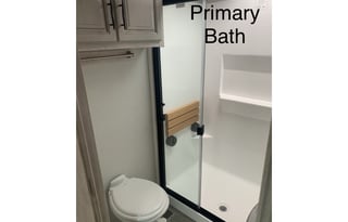 Luxury Glamping on Wheels (Pet Friendly)