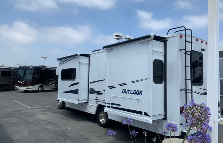 Spacious living at the push of a button!