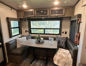 Keystone RV Cougar Half-Ton 24RDS