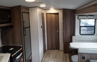 2022 Cruiser Radiance 28QD