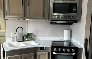 2021 Coachmen 30' of Roadtrip Comfort!