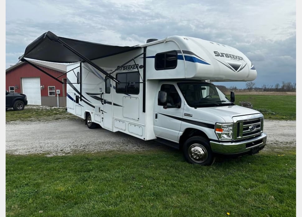 Class C Motor Home rentals in Paw Paw