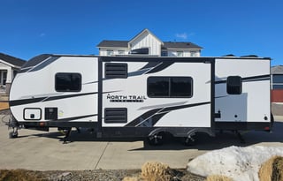 2024 North Trail 25BHPS, Fully furnished,