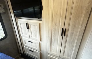 Perfect for Your Big Family - Unlimited Miles