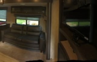 The Kottre's 2018 Cruiser RV Shadow Cruiser