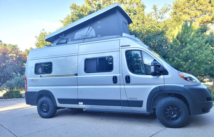 upgraded with KO2 tires, black rhino tires, and sumo springs front and rear