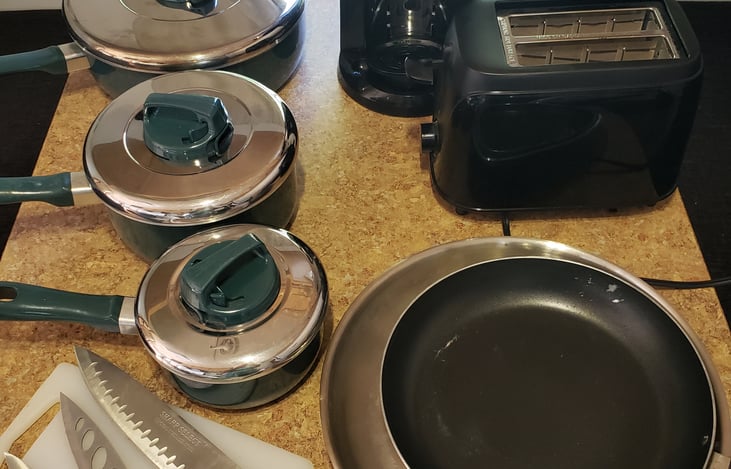 pots & pans included