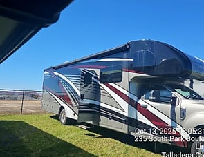 Thor Motor Coach Magnitude RS36