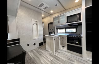 Family Bunkhouse RV with Starlink Internet