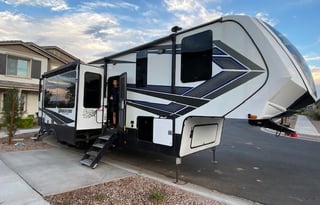 2018 Grand Design Momentum M-Class 395M