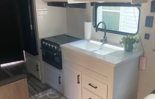 Enjoy our 2024 Jayco Jay Flight! Pet Friendly!