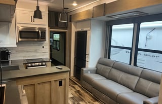 2023 Keystone RV Raptor 424