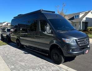 Thor Motor Coach Sanctuary 24c
