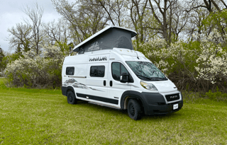 Winnebago Solis- Like New!!