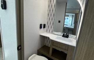 NEW & ELEGANT! 2025 Forest River RV Salem 31KQBTS