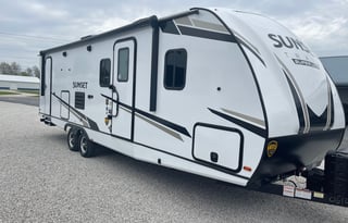 2022 CrossRoads RV Sunset Trail SS272BH