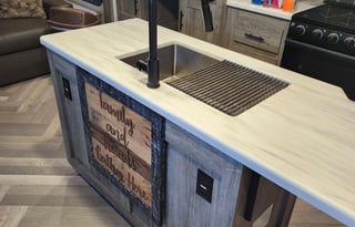 Goose neck and must have 50 amp outlet