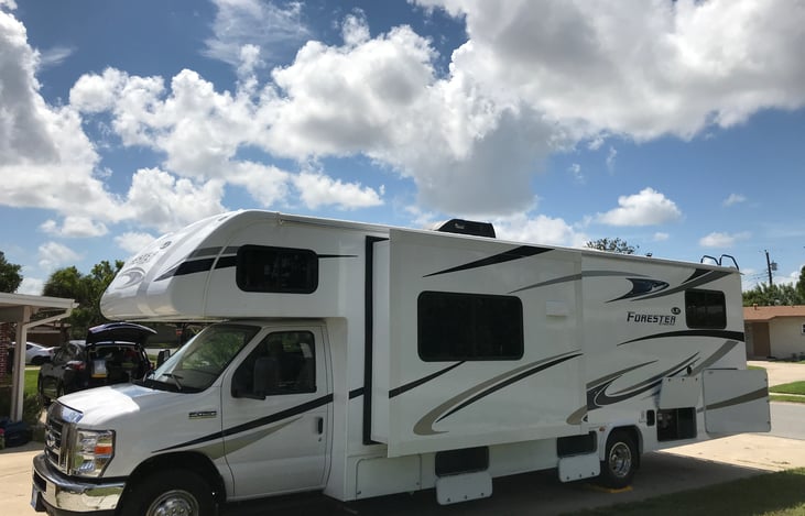 2019 MOTORHOME CLASS C | RVshare