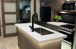 RV Rental, Delivery, & Set up