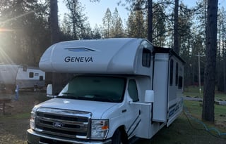 ZWS Luxury Rentals Brand New 2026 Thor Geneva 28VT