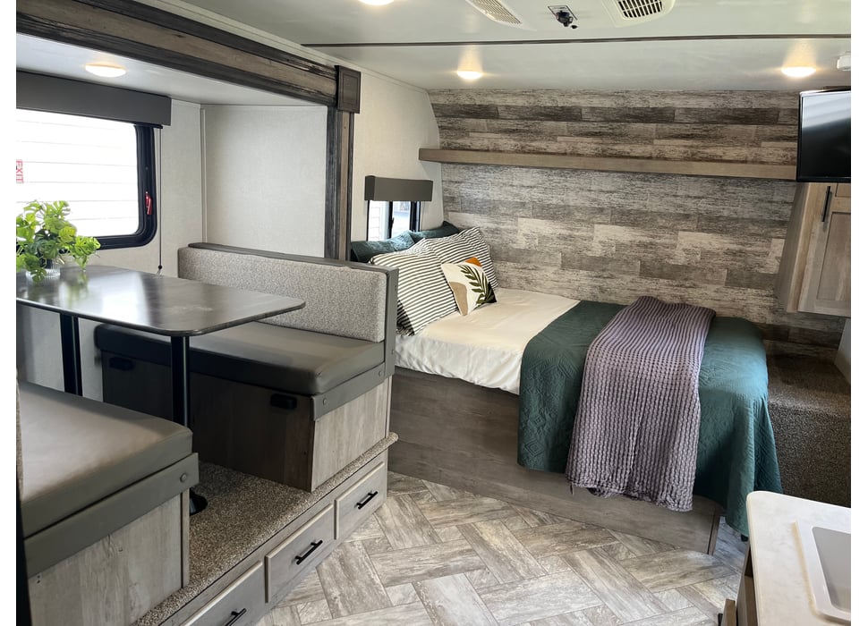 Travel Trailer rentals in Oak Park