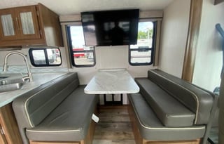 2021 Coachmen RV Pursuit 31BH