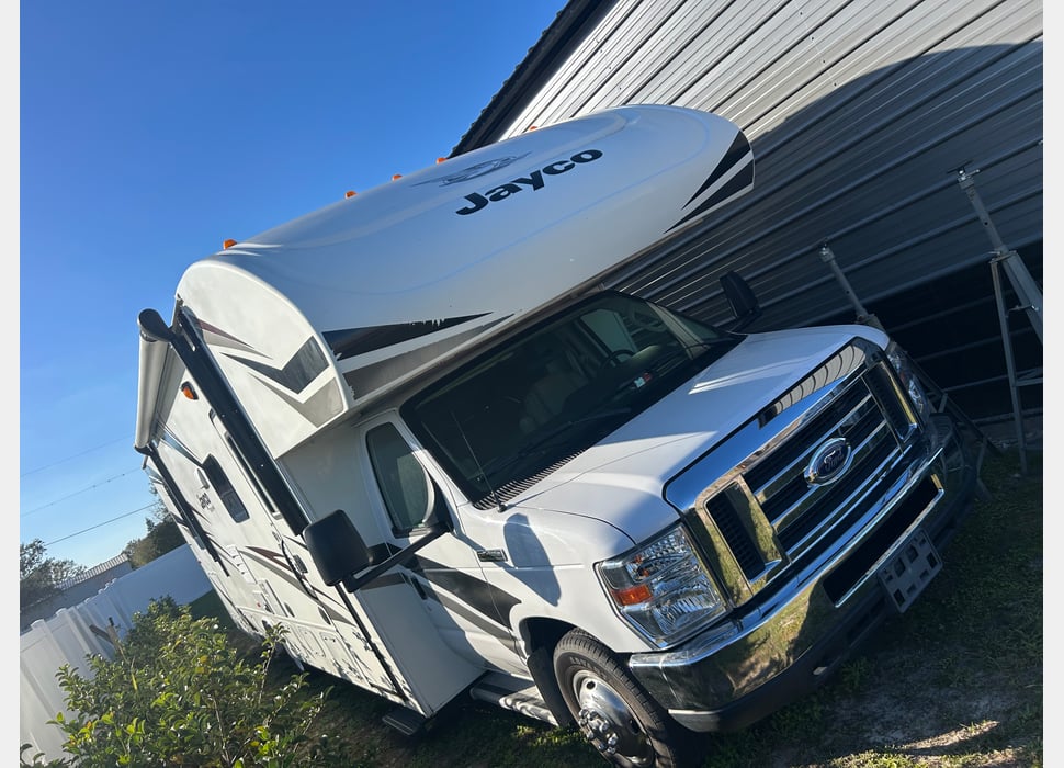 Class C Motor Home rentals in Leesburg