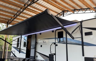 Cozy 2023 Forest river Salem hemisphere RV