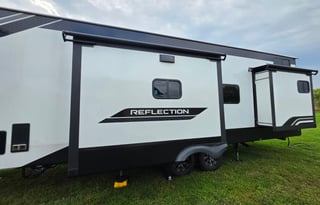 The Rolling Retreat | Luxury, Comfort & Adventure