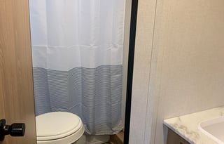 26’ Easy Tow Travel Trailer –Cozy Bunks, Queen Bed