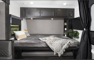 2023 Starcraft Super Lite Maxx 19MBH - “Clark”