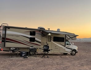 Coachmen RV Leprechaun 310BH Ford 450 bunkhouse