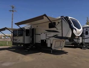 Keystone RV Montana High Country 295RL
