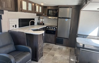 2021 Dutchmen RV Coleman Lantern Series 286RK