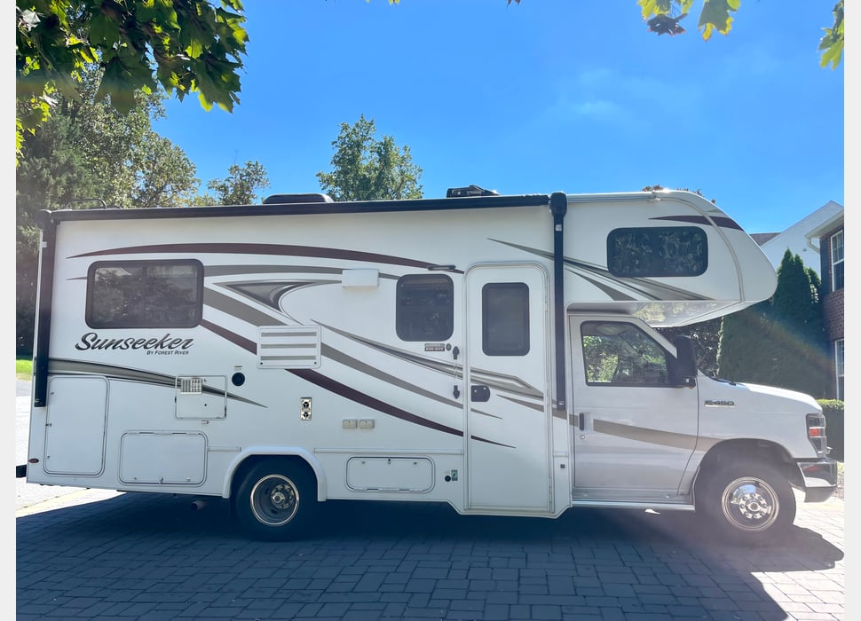 Class C Motor Home rentals in Port Deposit
