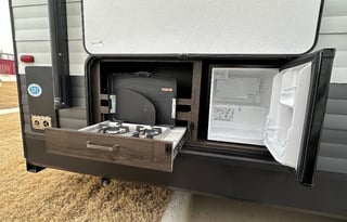 Escape in Style! Grand Design Friendly Adventure