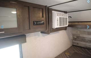 Kit Kat Cole - Only 3,042 pounds!!