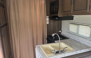 2019 Coachmen RV Freelander 27QB Chevy 4500