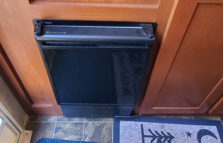 Extra Ice Maker/Freezer