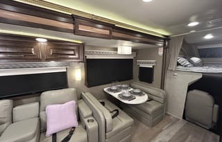 Five-Star Desert Oasis on Wheels!