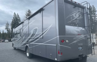 2017 Winnebago Sunova 36Z