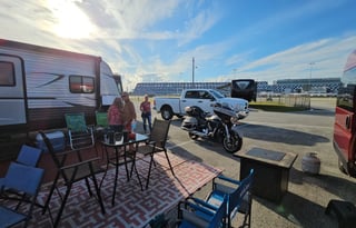 CAMPER YOU PICK UP OR WE DELIVER TO YOUR LOCATION