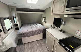 2022 Coachmen RV Catalina Summit Series 7 184FQS