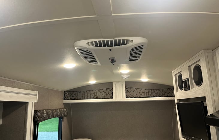 Ducted Heat and air conditioning.