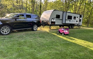 Spacious 28' Camper